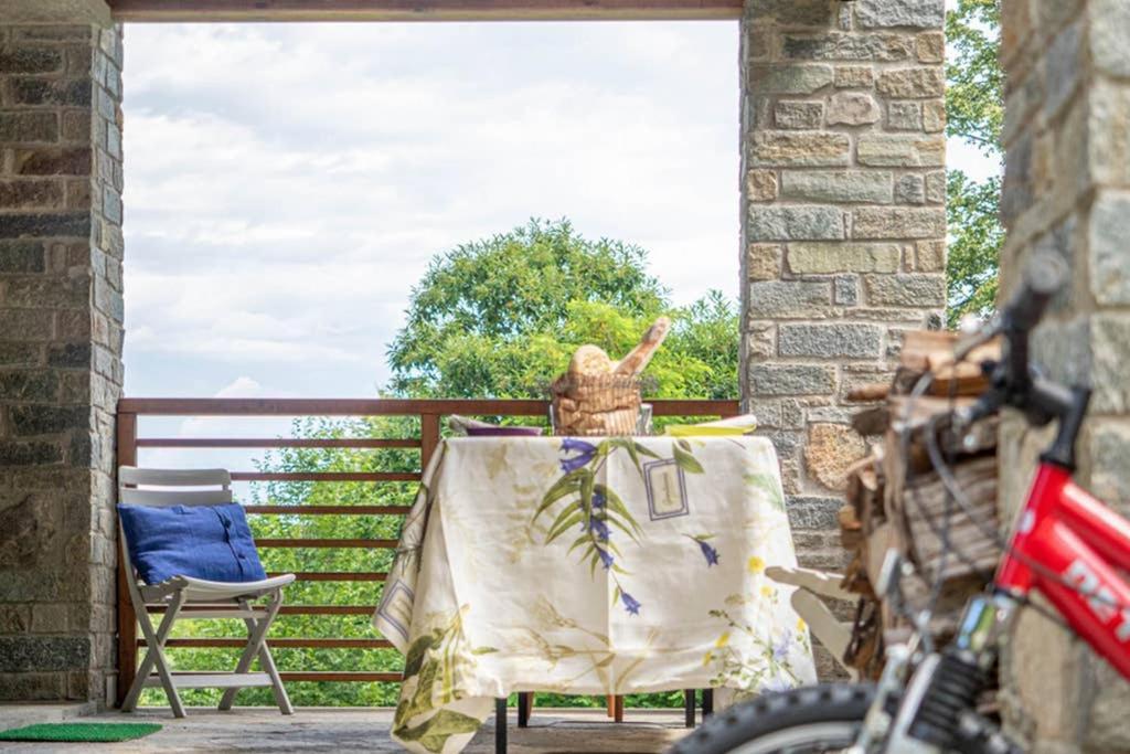 Cottage Of Bellagio'S WoodsCivenna エクステリア 写真